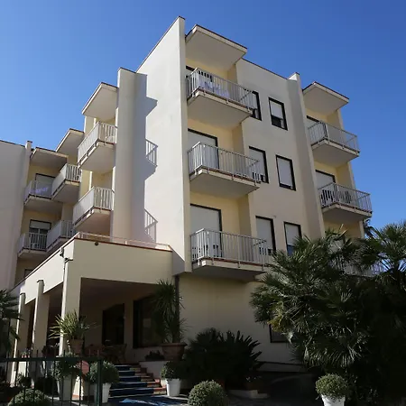 Splendid Otel 3*