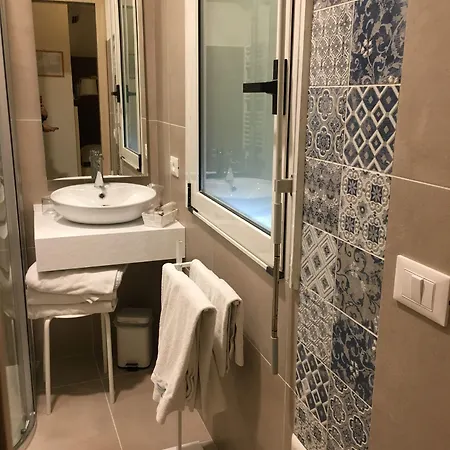 辉煌酒店 3*