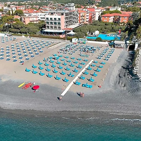 Splendid Hotel 3*